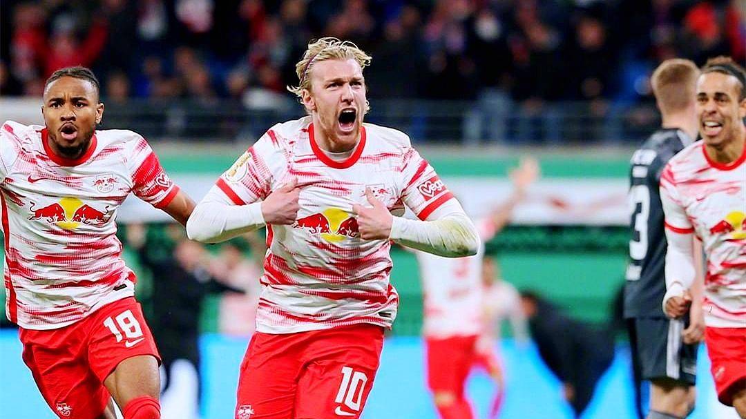 开云体育下载-RB莱比锡客场战胜弗赖堡，德甲前四稳如磐石的简单介绍