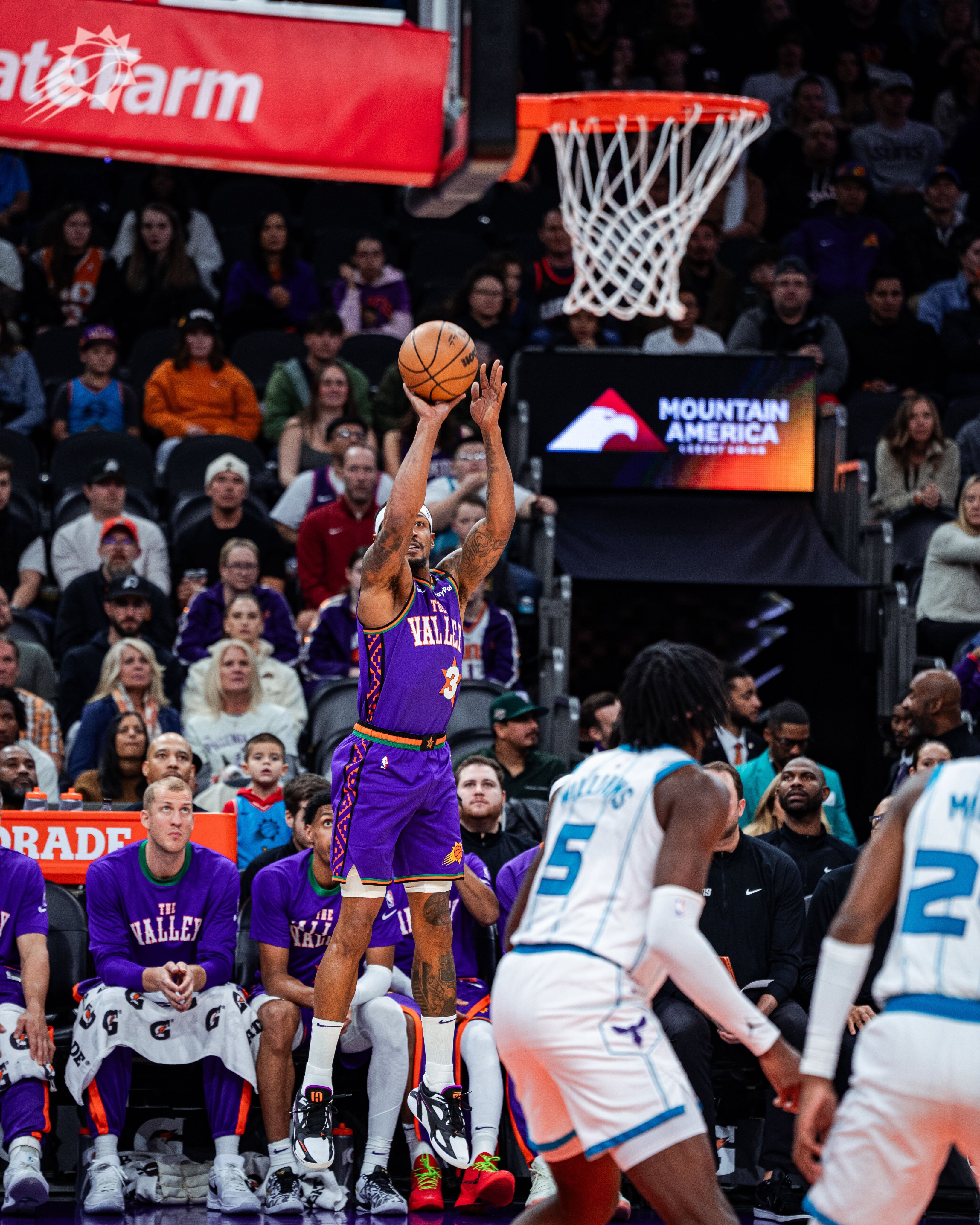 76人客场战胜黄蜂，实现三连胜