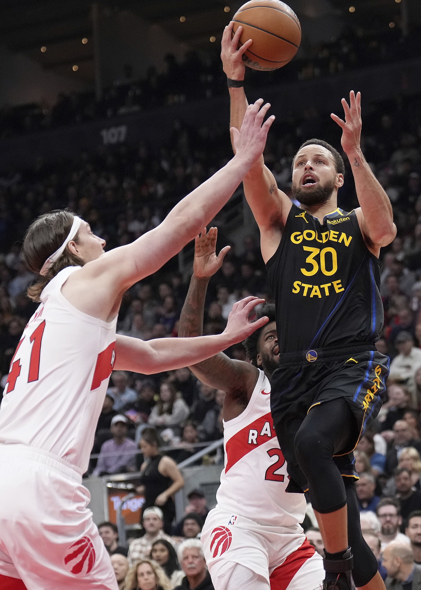 开云体育网页版登录入口-勇士大胜猛龙，夺取常规赛连胜