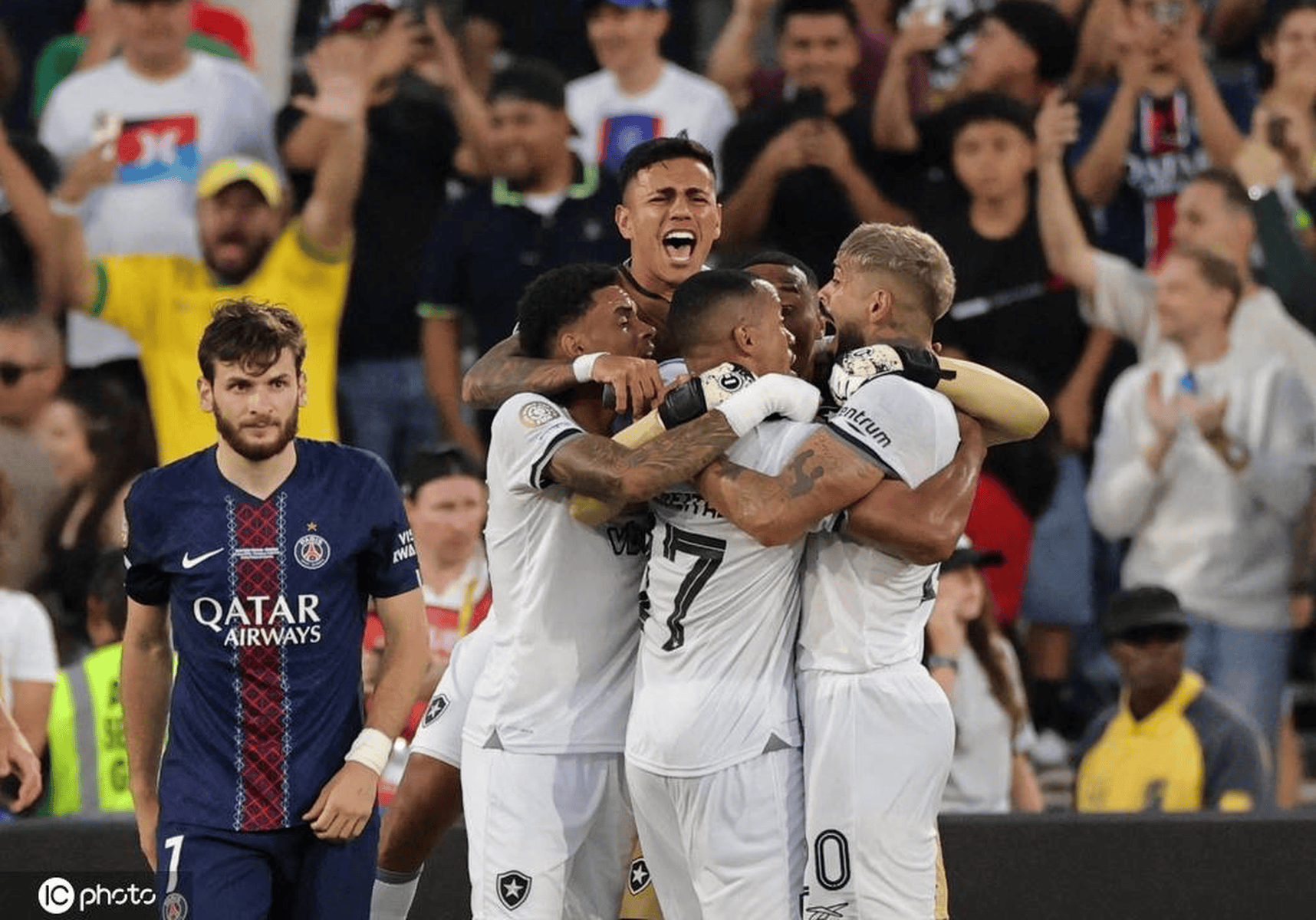 开云体育登录入口-包含南美赛事激战连连，球队实力均衡的词条