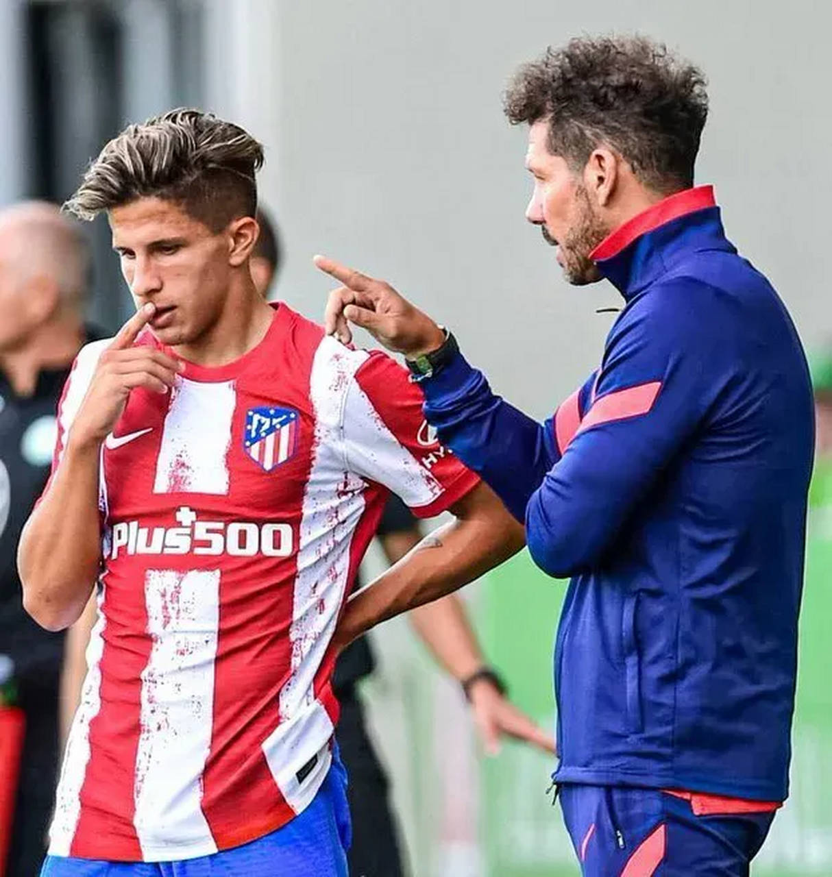 赫塔菲主帅因不满球队表现，集体离职的简单介绍