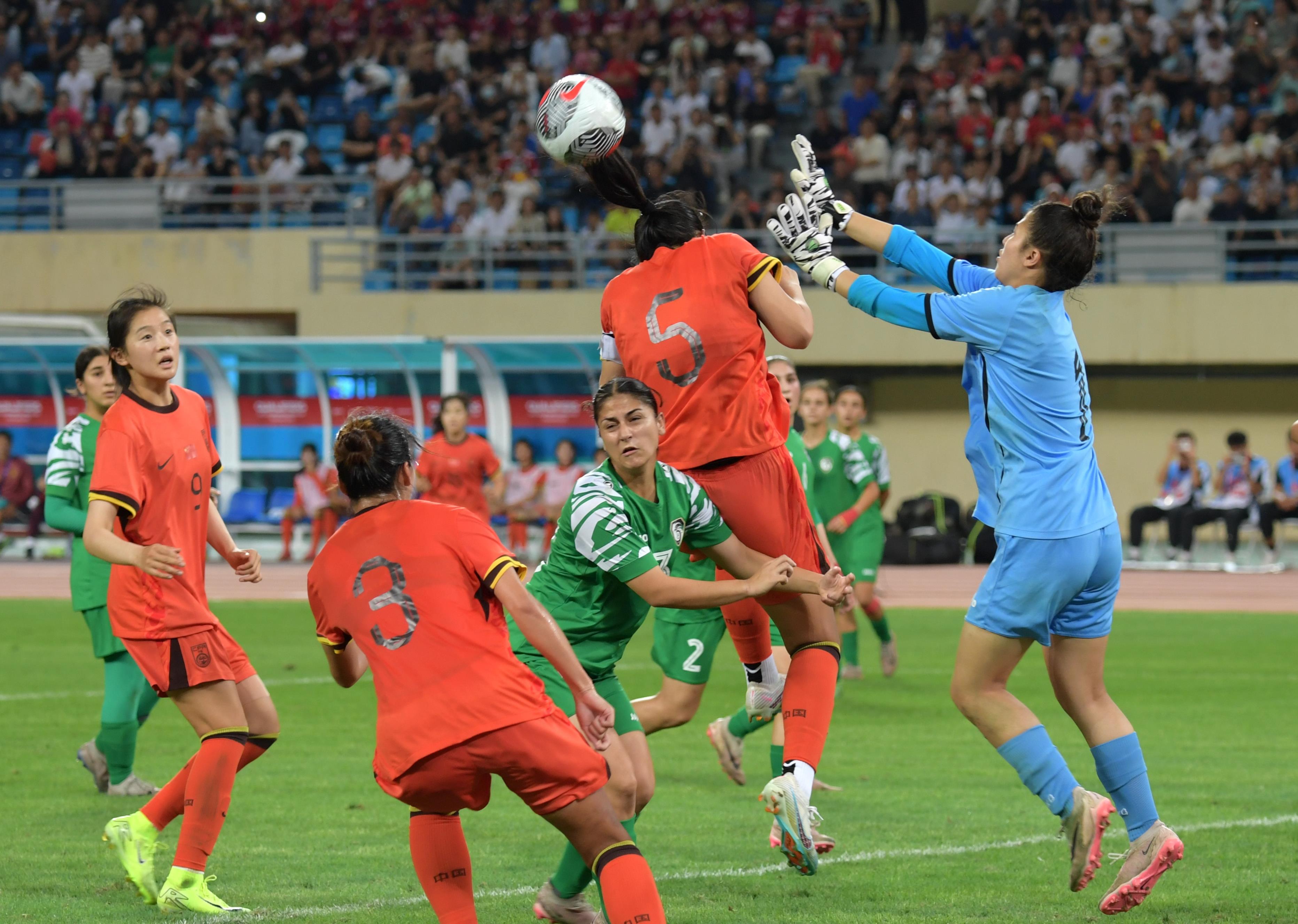 热门比赛精彩多：女足国际赛事呈现紧张赛局的简单介绍