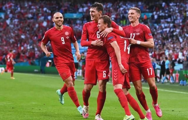 开云体育新闻-英格兰国家足球队在国际比赛中跻身前三