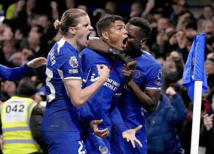 狼队客场胜出，英超强队轻松过关